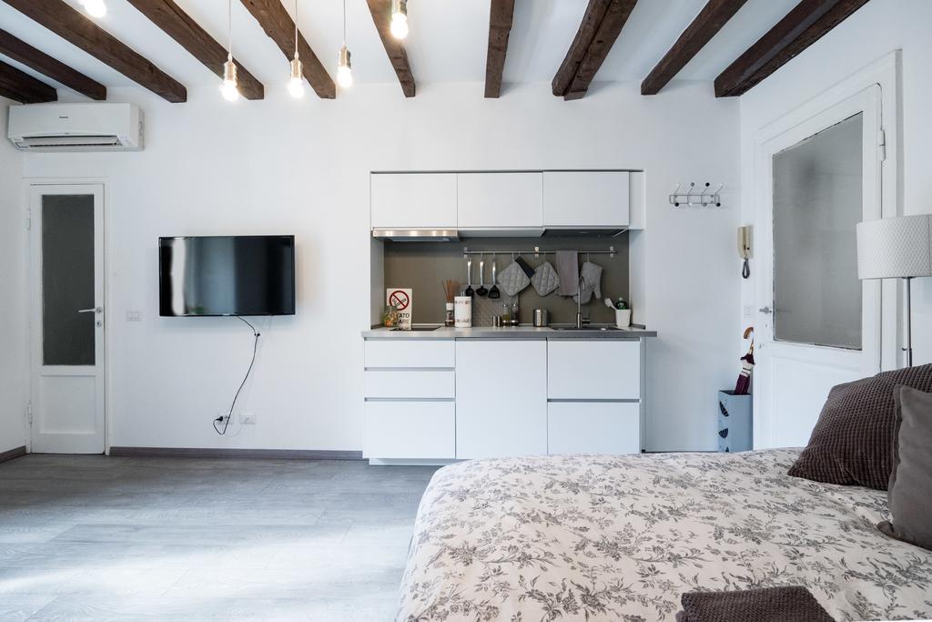 Milano Apartments Porta Genova Экстерьер фото